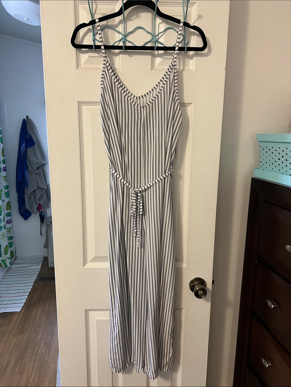 Striped V-Neck Sleeveless Jumpsuit - White & Navy